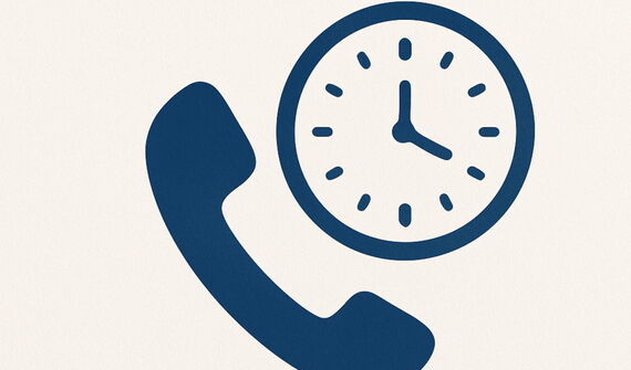 Grafik zeigt einen Telefonhörer und eine analoge Uhr